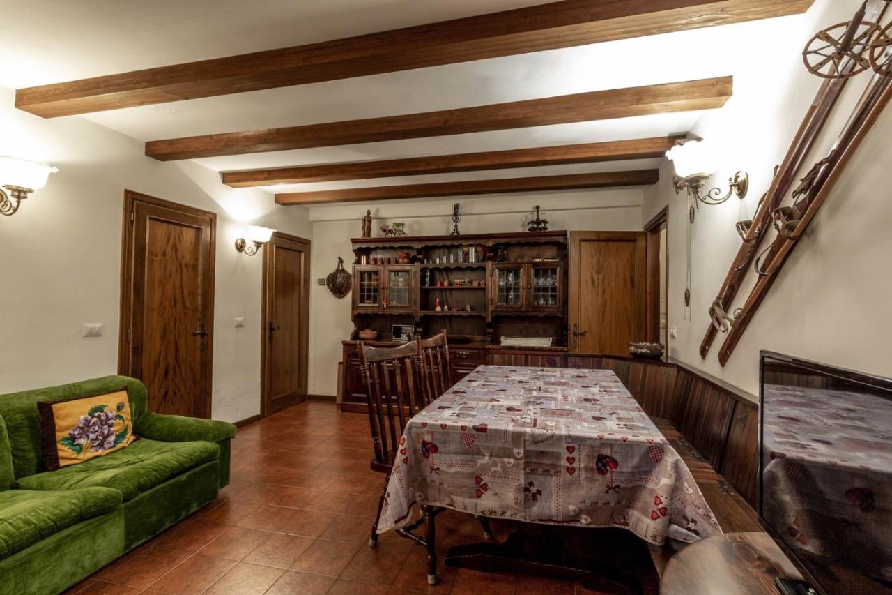 Des Alpes 1 Apartment กานาเซย์ ภายนอก รูปภาพ